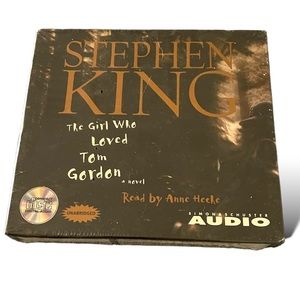 Stephen King: The Girl Who Loved Tom Gordon read by Anne Heche
1999, Audio CD